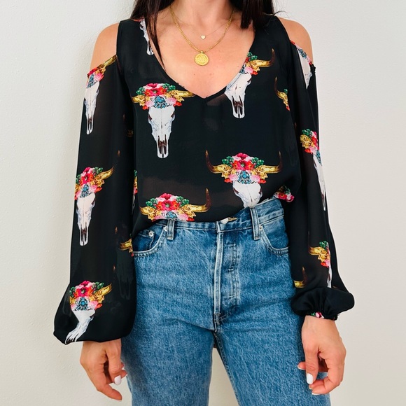 Show Me Your Mumu Jamie Tunic Bull and the Beautiful Open shoulder - Picture 3 of 8